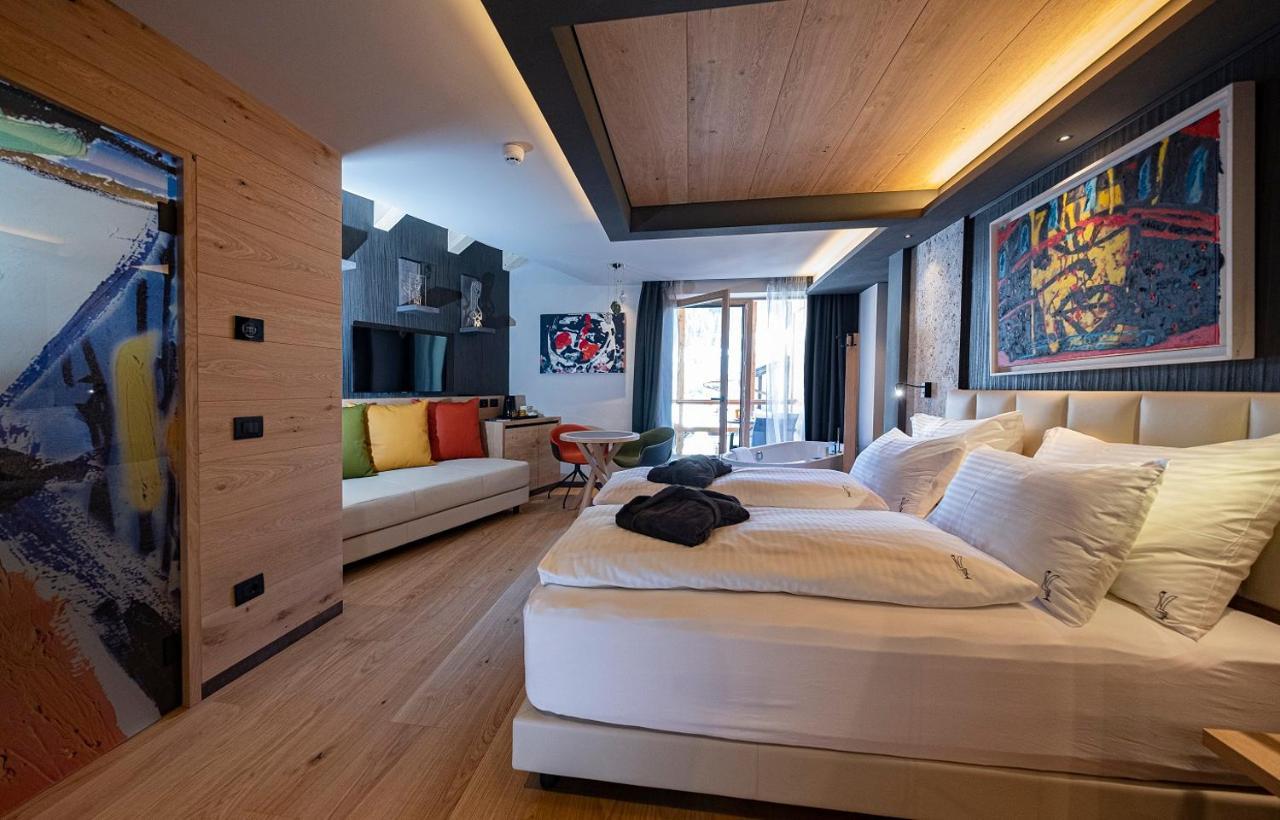 Locanda degli Artisti Art Hotel Canazei Esterno foto