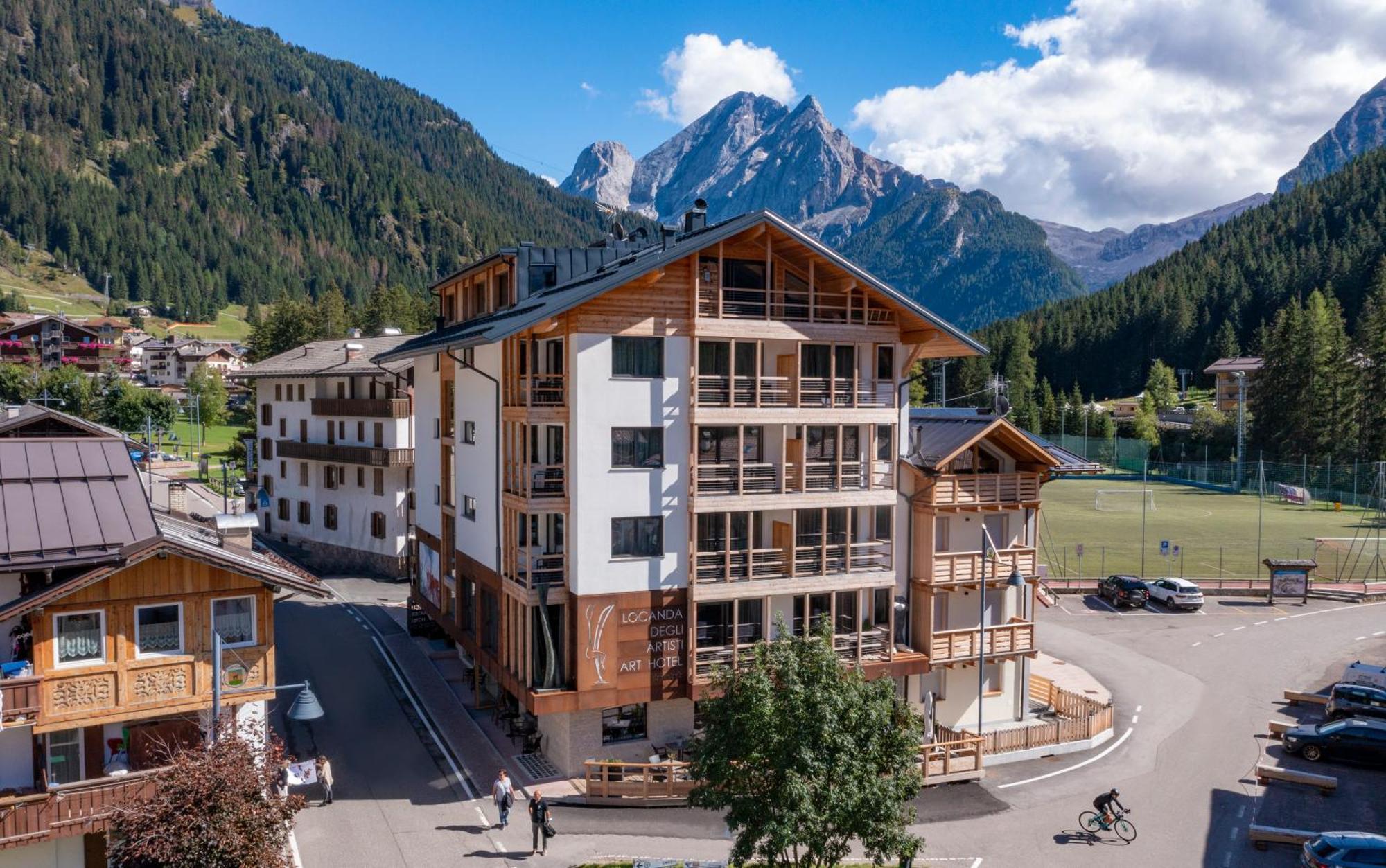 Locanda degli Artisti Art Hotel Canazei Esterno foto